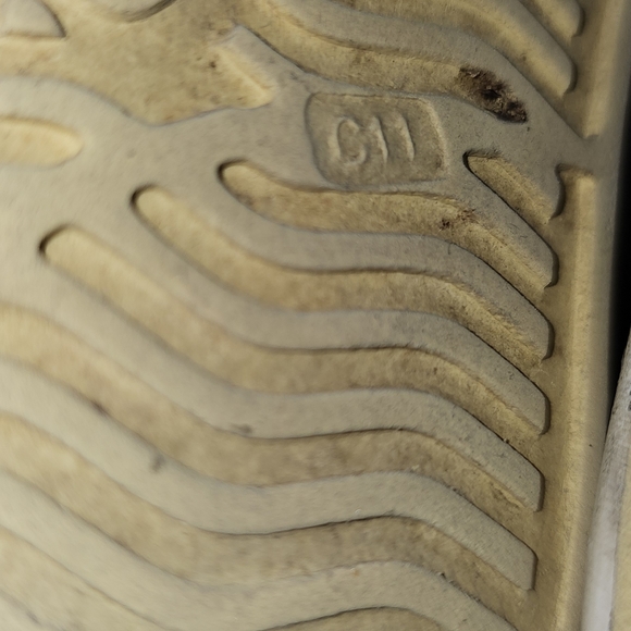 Native Shoes - Picture 6 of 7